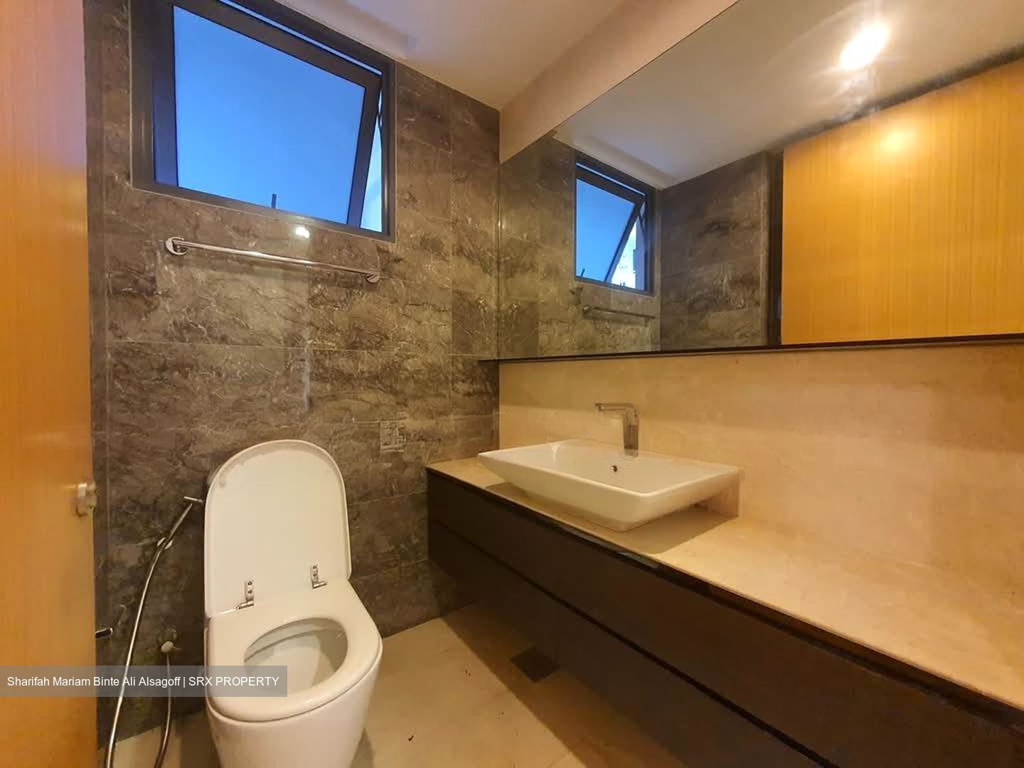 Waterfront Isle (D16), Condominium #558244281